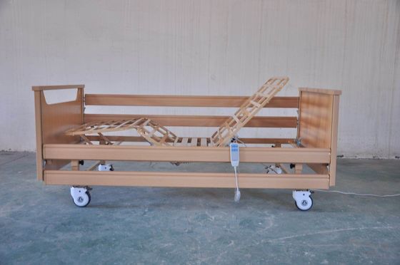 acheter Soins électriques CareBed de fonctions pliantes patientes en bois de Siderails deux fabrication en ligne