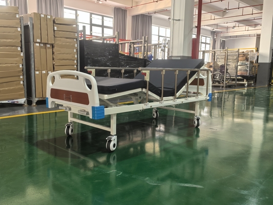 Lit d'hôpital manuel à deux fonctions avec cadre en acier laminé à froid