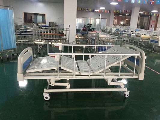 Lit d'hôpital manuel détraqué d'OIN 680mm de la CE de roulettes 3 multifonctionnels luxueux