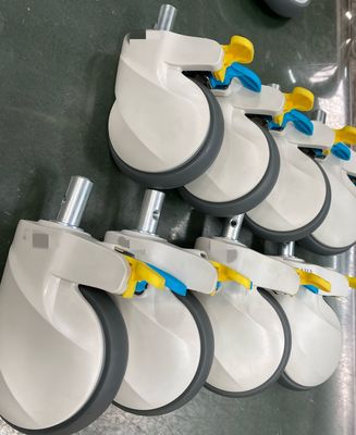 Roulettes de frein de double de contrôle central de 5 pouces pour la roue de meubles d'hôpital