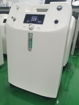 L'oxygène médical du concentrateur 5L de l'oxygène produisant du blanc de machine