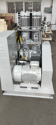 Cylindre remplissant compresseur exempt d'huile 30Nm3/H 50Nm3/H de propulseur de l'oxygène