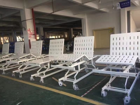 Lit d'hôpital manuel en plastique de jet en acier avec deux manivelles pour l'hôpital blanc