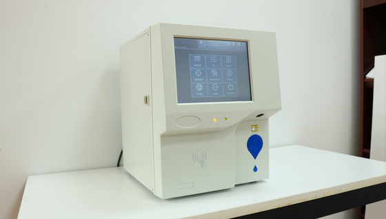 L'hôpital clinique d'instrument d'analyse d'analyseur de globule sanguin a consacré blanc